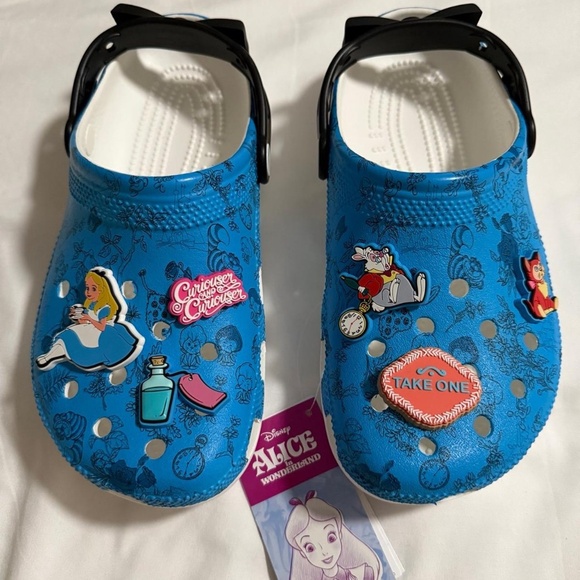 Crocs Disney Alice in Wonderland - Women’s 8 - Picture 2 of 4